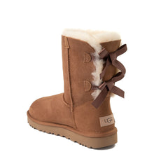 Load image into Gallery viewer, Ugg Bailey Bow II Chestnut
